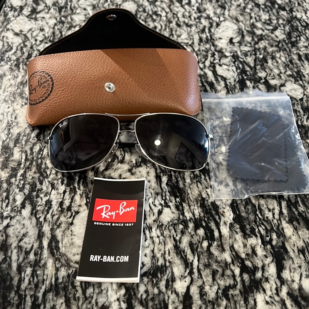 Ray Bans style RB3267